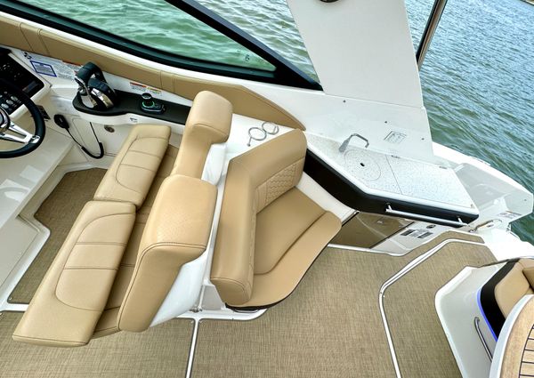 Sea Ray 320 Sundancer image