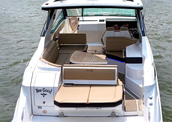 Sea Ray 320 Sundancer image