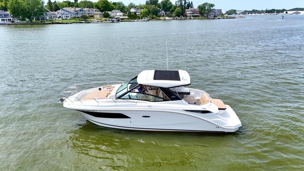 Sea Ray 320 Sundancer image