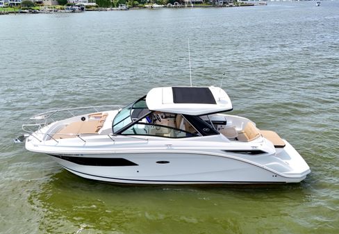 Sea Ray 320 Sundancer image