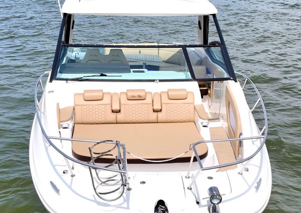 Sea Ray 320 Sundancer image