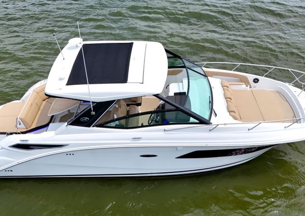 Sea Ray 320 Sundancer image