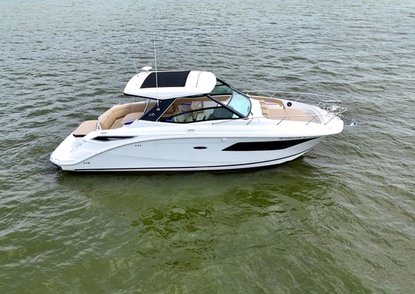 Sea Ray 320 Sundancer image