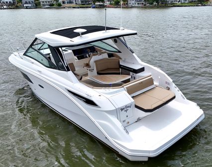 Sea Ray 320 Sundancer image