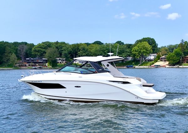 Sea Ray 320 Sundancer image