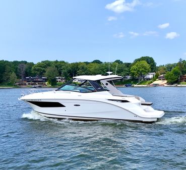 Sea Ray 320 Sundancer image