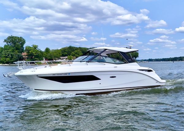 Sea Ray 320 Sundancer image