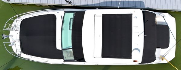 Sea Ray 320 Sundancer image