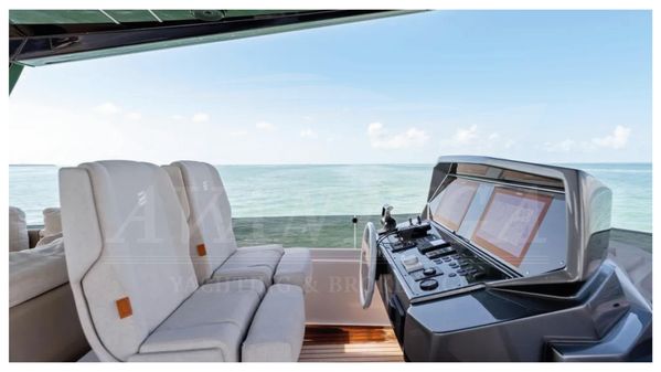 Ferretti Yachts 780 image