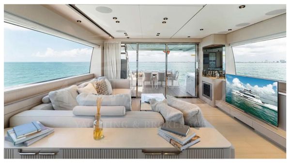 Ferretti Yachts 780 image