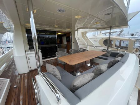 Azimut 85 image