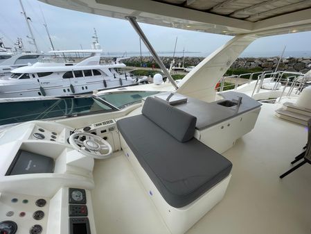 Azimut 85 image