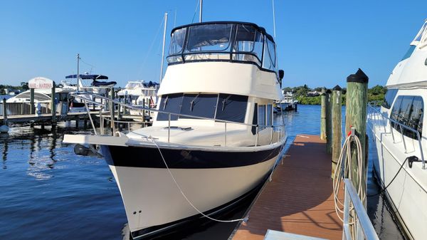 Mainship 34 Trawler 