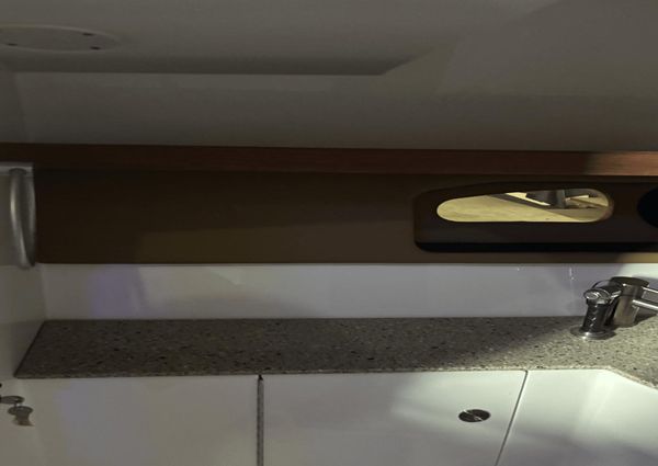 Sea Ray 350 SLX image