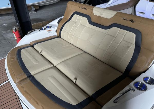 Sea Ray 350 SLX image