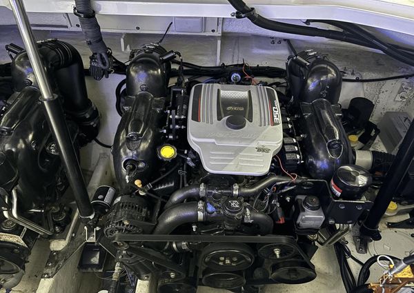 Sea Ray 350 SLX image