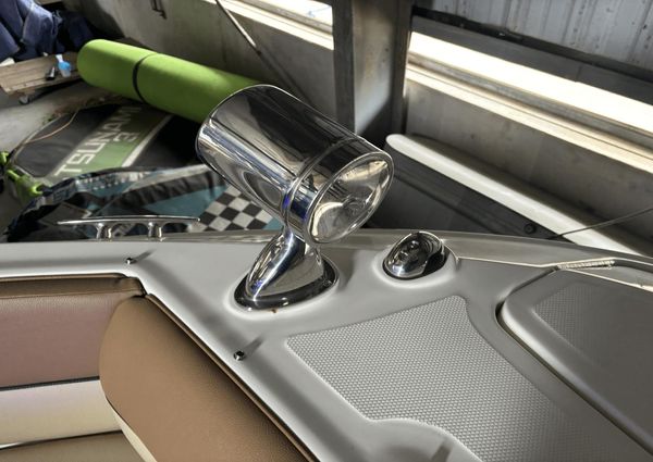 Sea Ray 350 SLX image