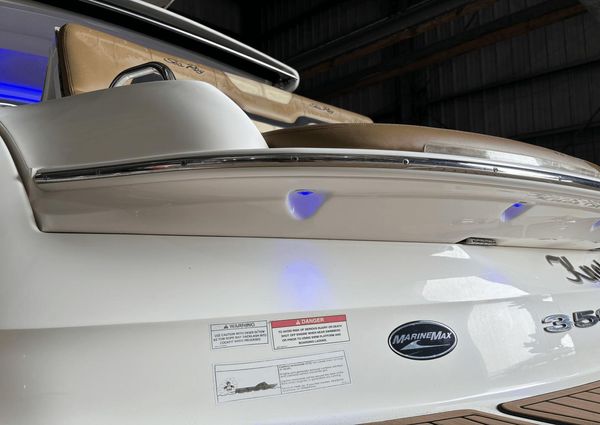 Sea Ray 350 SLX image