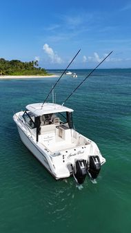 Boston Whaler 325 Conquest image