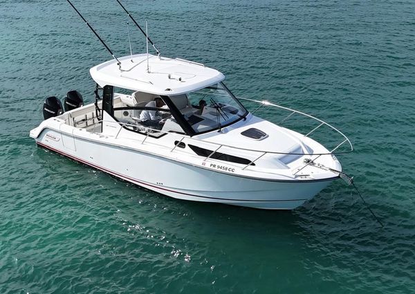 Boston Whaler 325 Conquest image