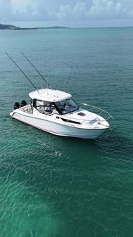 Boston Whaler 325 Conquest image