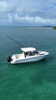 Boston Whaler 325 Conquest image