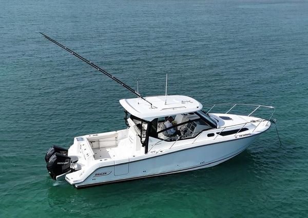 Boston Whaler 325 Conquest image