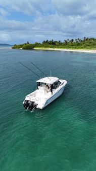 Boston Whaler 325 Conquest image