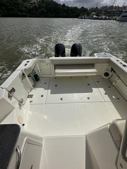 Boston Whaler 325 Conquest image