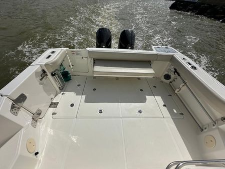 Boston Whaler 325 Conquest image