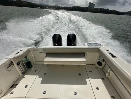 Boston Whaler 325 Conquest image