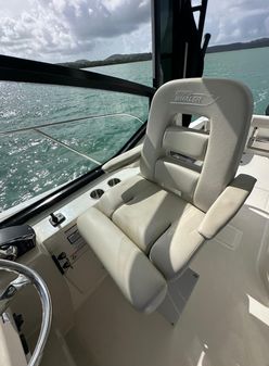 Boston Whaler 325 Conquest image