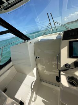 Boston Whaler 325 Conquest image