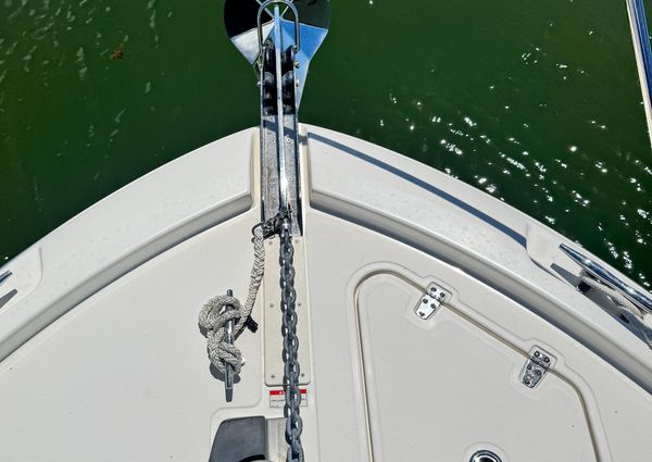 Boston Whaler 325 Conquest image