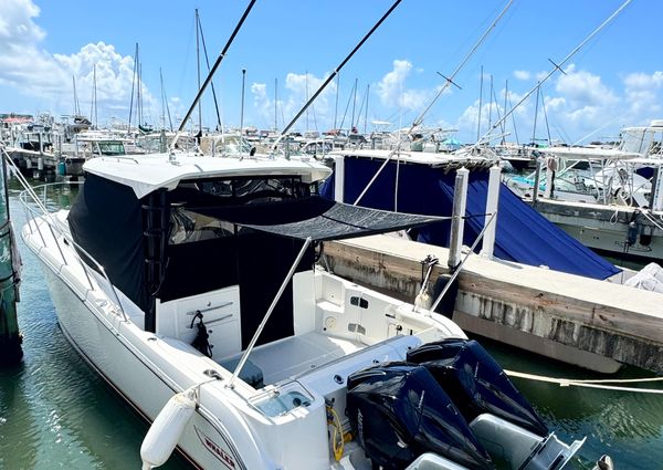 Boston Whaler 325 Conquest image