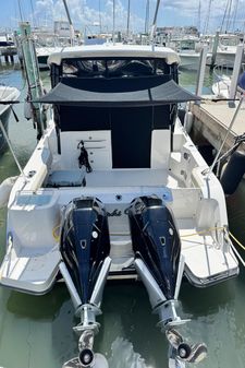 Boston Whaler 325 Conquest image