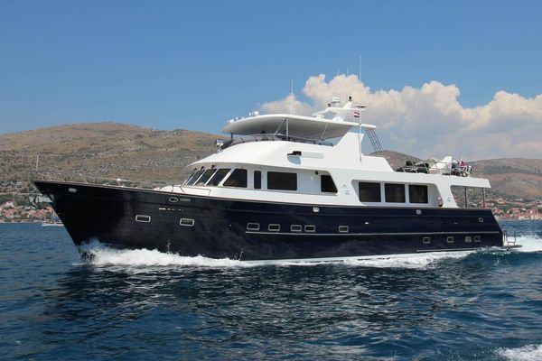 Outer-reef-yachts 800-24M-MY - main image
