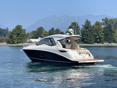 Sea Ray 350 Sundancer Coupe image