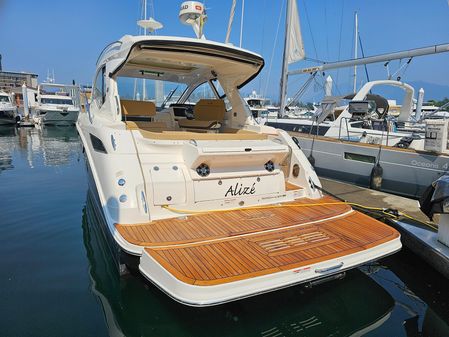 Sea Ray 350 Sundancer Coupe image