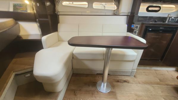 Sea Ray 350 Sundancer Coupe image