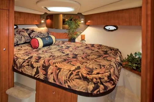 Cruisers Yachts 390 Sports Coupe image