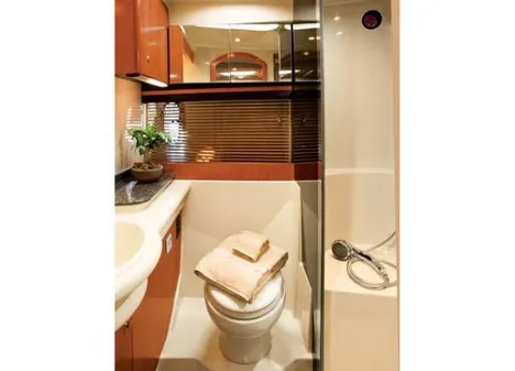 Cruisers Yachts 390 Sports Coupe image