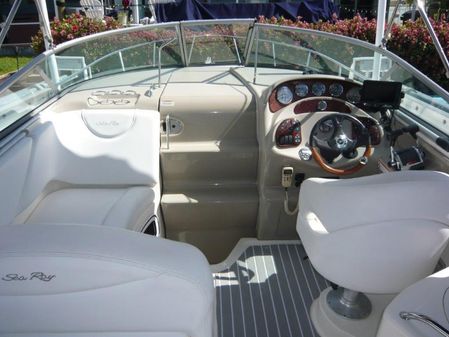 Sea Ray 280 Sundancer image