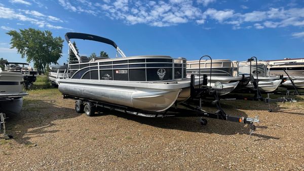 Bennington 22 SLXP 