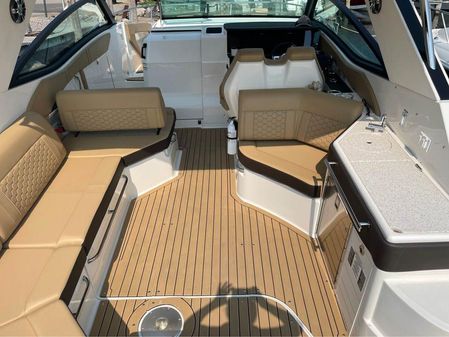 Sea Ray 320 Sundancer image