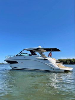 Sea Ray 320 Sundancer image