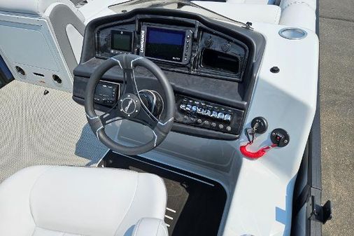 Bentley-pontoons 253-ELITE-SWINGBACK-BENCH image