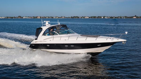Cruisers Yachts 460