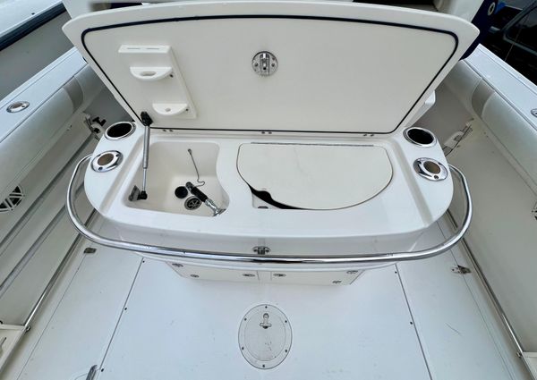 Boston-whaler 320-OUTRAGE image