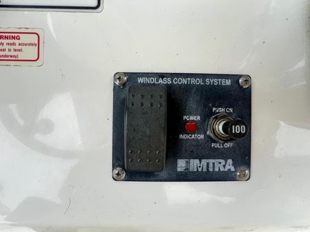 Boston-whaler 320-OUTRAGE image